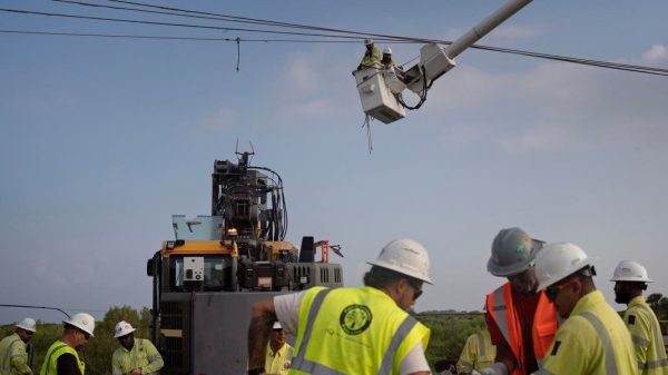 Houston Area Faces Sweltering Temperatures As 1.3 Million Homes Remain Under Post-Beryl Blackout