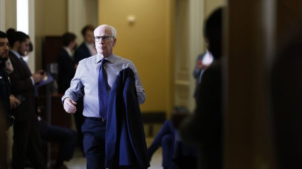 Peter Welch becomes first Senate Democrat to call for Biden to step aside