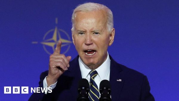 Biden forcefully defends Nato as he hosts summit leaders