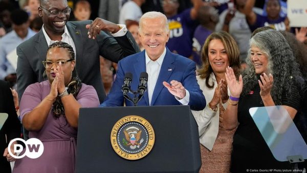 US: Biden says ‘I’m running’ as his campaign struggles