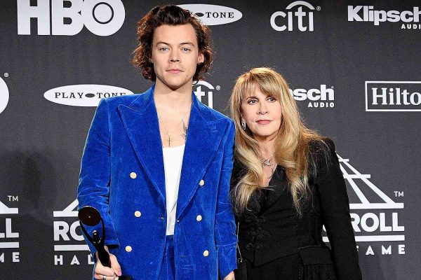 Harry Styles Joins Stevie Nicks Onstage for ‘Landslide’ Tribute to Christine McVie