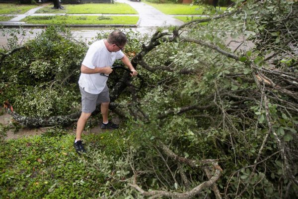 When will power be restored in Houston after Hurricane Beryl?