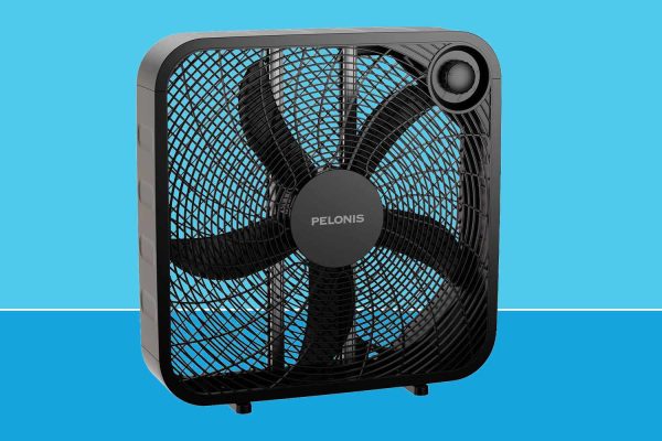 This Best-Selling Fan That Creates a ‘Strong Breeze’ Is at Its Cheapest Price of the Year at Amazon