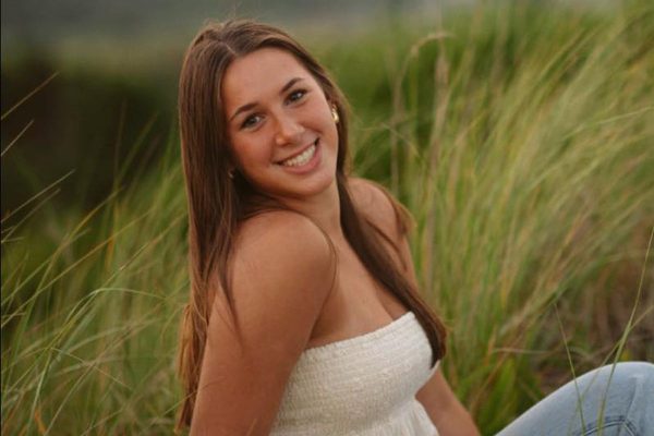 17-Year-Old High School Senior Dies Days After Car Crash: ‘Beautiful Young Girl’