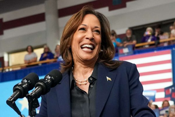 Kamala Harris Jokes at Hecklers at Rally: ‘You Meant to Go to the Smaller One’