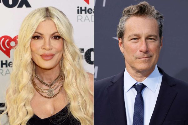 Tori Spelling Recalls Christmas Eve Kiss with John Corbett After ‘Totally’ Hitting It Off